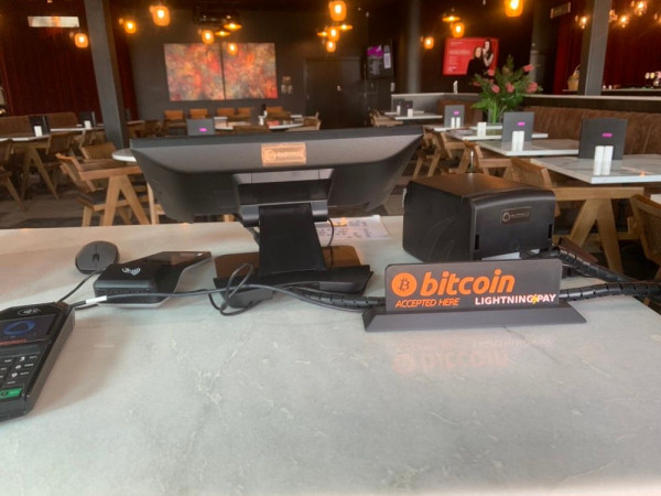 Paying with Bitcoin at Chouchou in Wellington